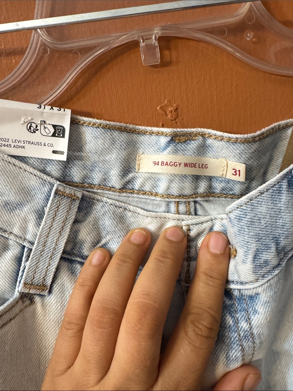 Levi's Pale Wash Women's Levi's® '94 Baggy Wide-Leg Jeans - Picture 7 of 15